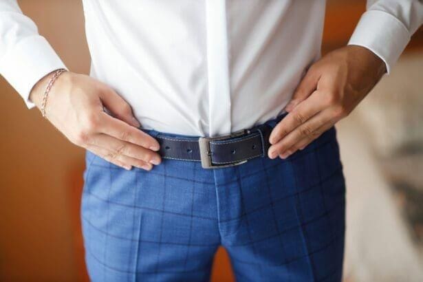 where do guys wear their pants