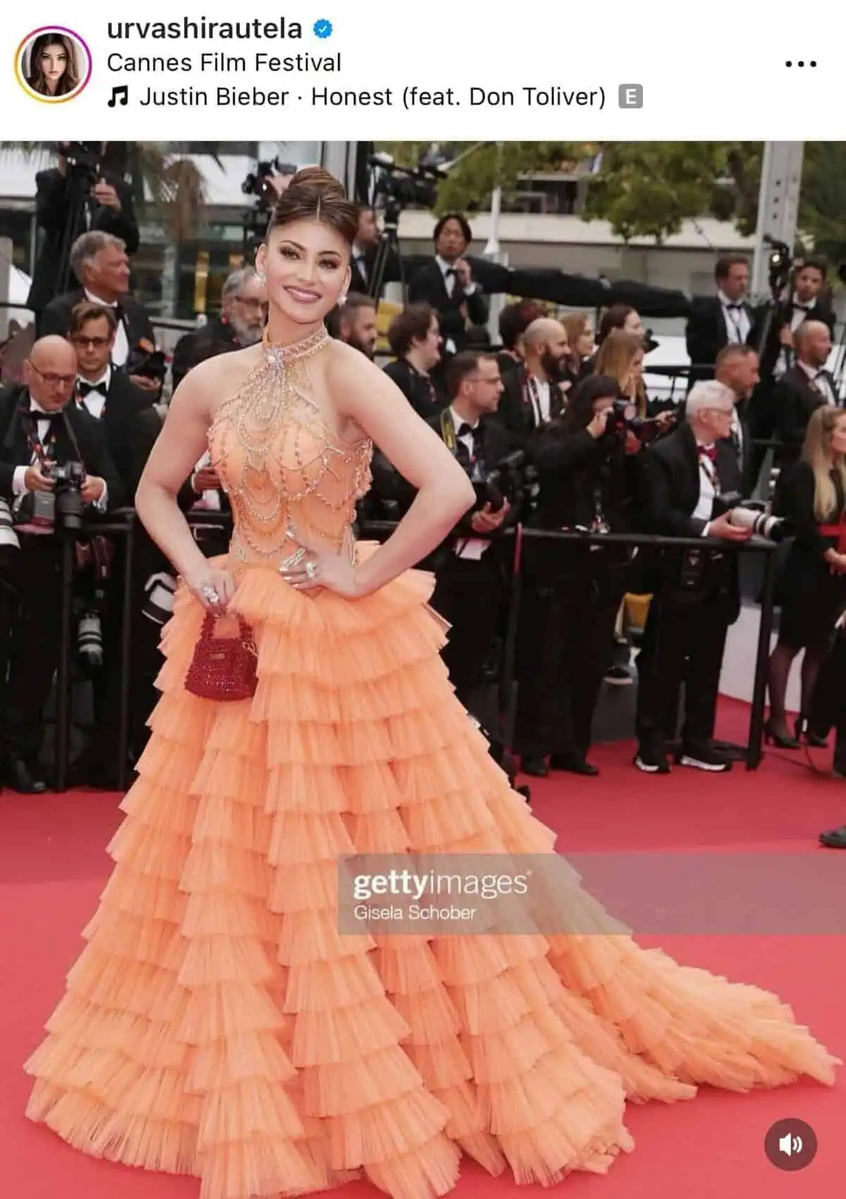 Urvashi Rautela’s Stunning Red Carpet Looks at Cannes 2023! 3 Urvashi Rautela