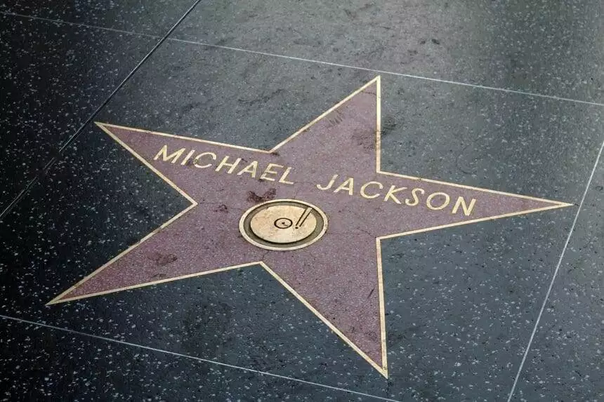 Relive MJ's Legacy Again at New York's Neil Simon Theatre!