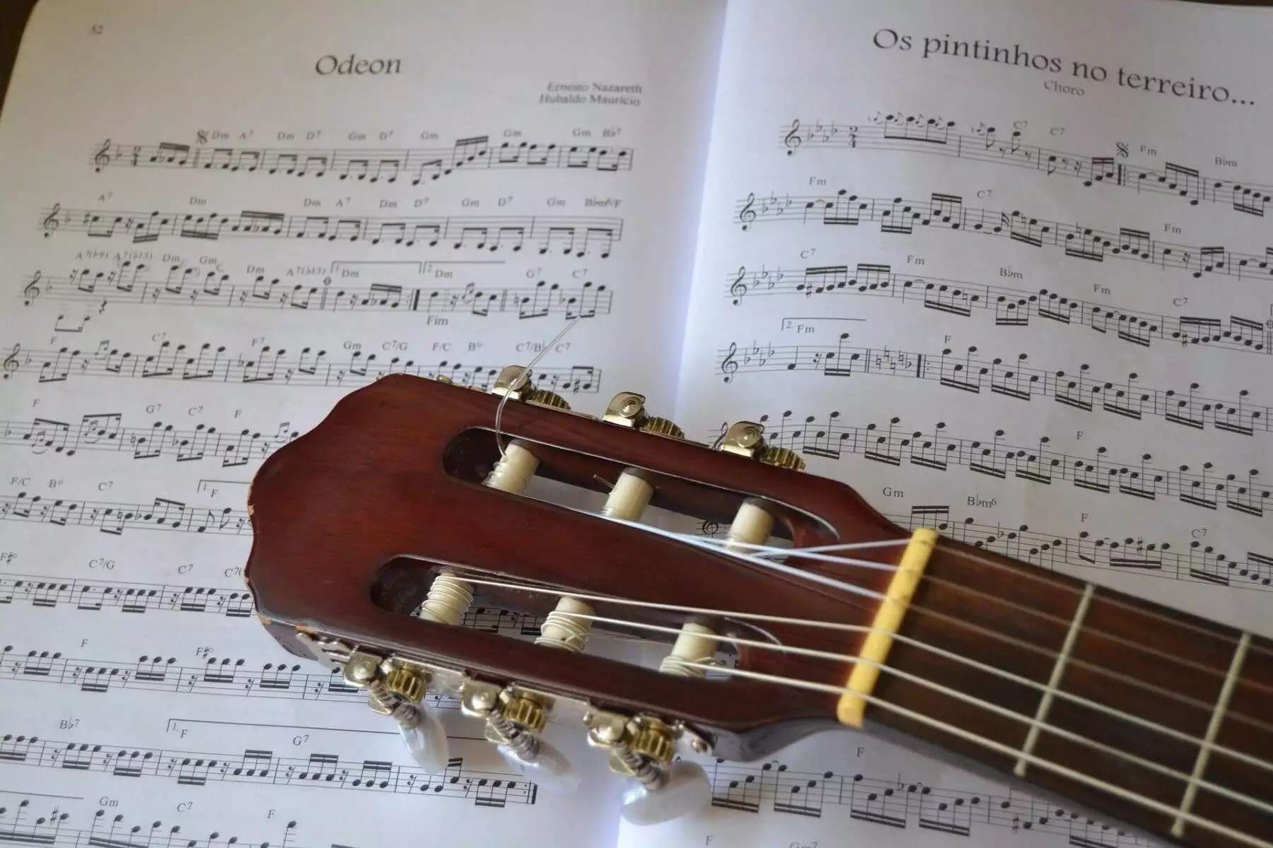 How to read guitar tabs