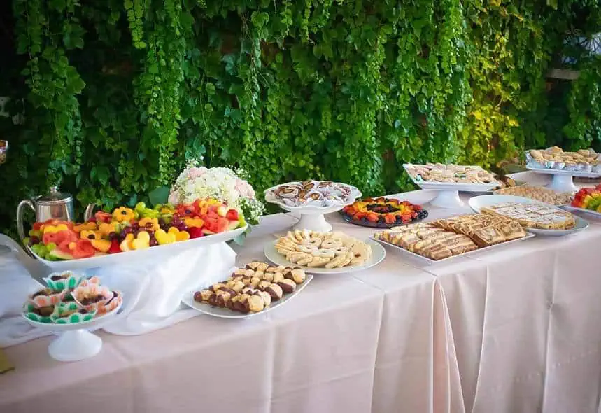 Enjoy an Unlimited Sunday Brunch Buffet & Mimosas in Dallas!