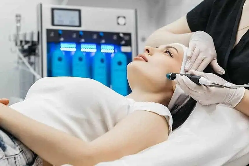 How Long Is a HydraFacial: The Duration of HydraFacials 1
