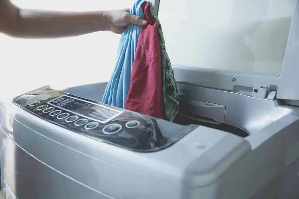 Navigating the Waters of Laundry: Does Cold Really Prevent Shrinkage? 10 does cold water shrink clothes