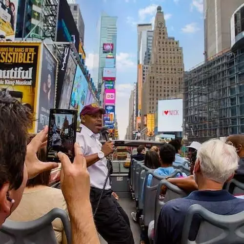 Explore NYC with the New York Sightseeing Day Pass on Fever! 2 Explore NYC with the New York Sightseeing Day Pass on Fever!