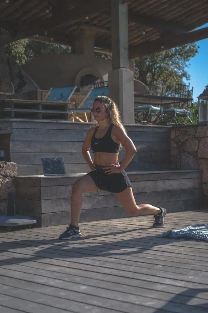 how to do the lunge poses in yoga