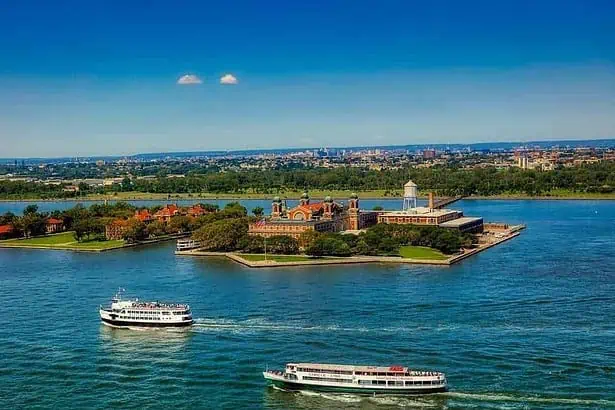 Cherish NY's History and Landmarks with this Incredible Tour