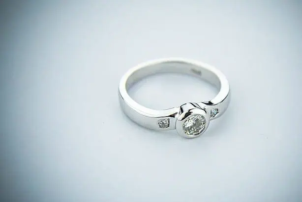 Minimal engagement ring