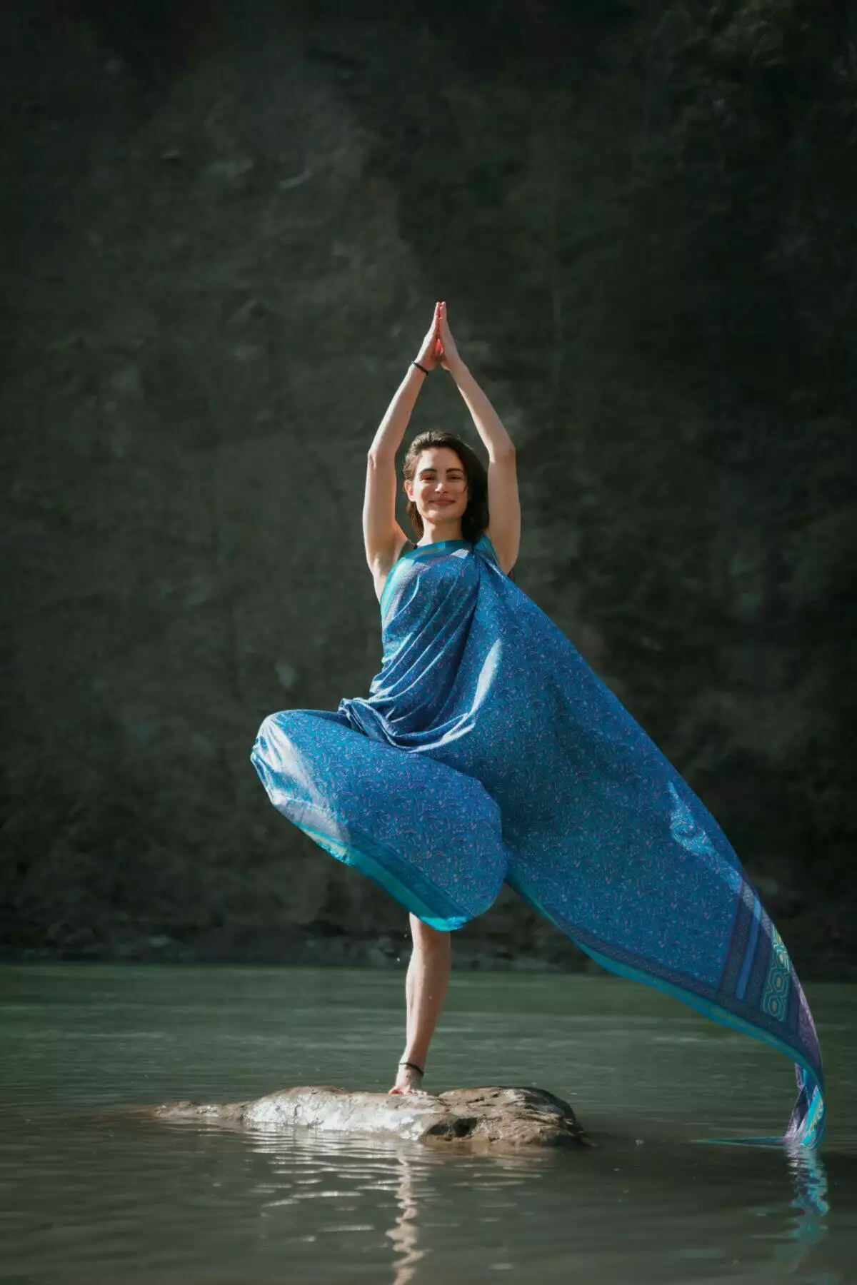 What are the best yoga poses for knee pain