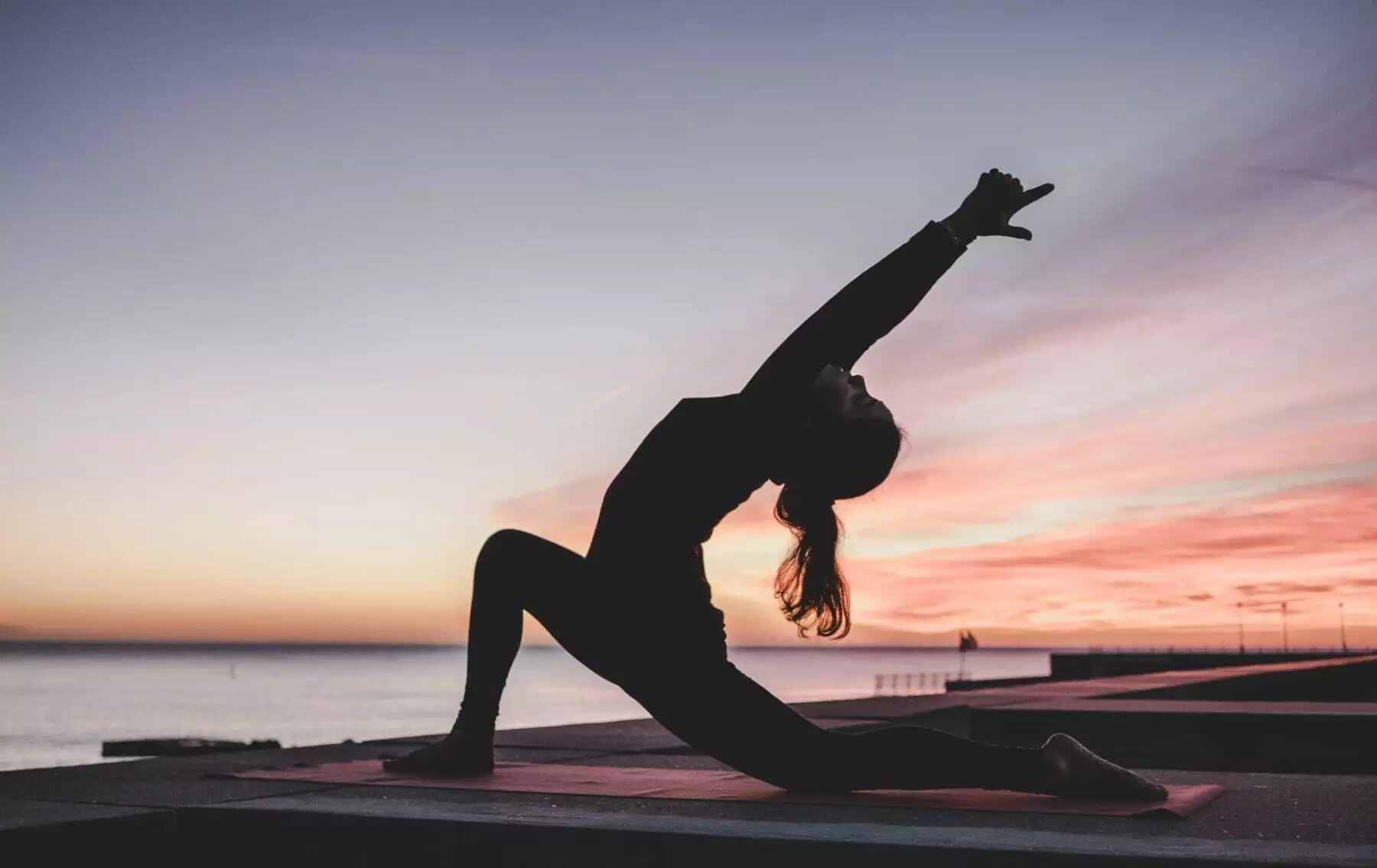What are the best yoga poses for knee pain