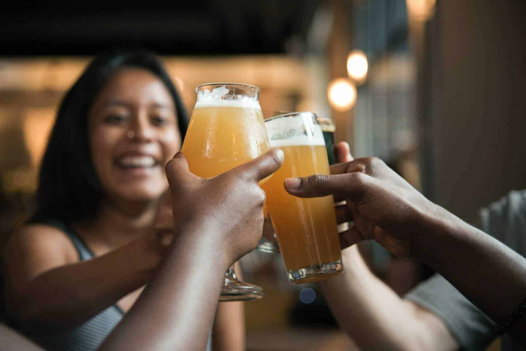 Home Icy 42 What to Expect from NYC's Bubbles and Bites Yacht Cruise?