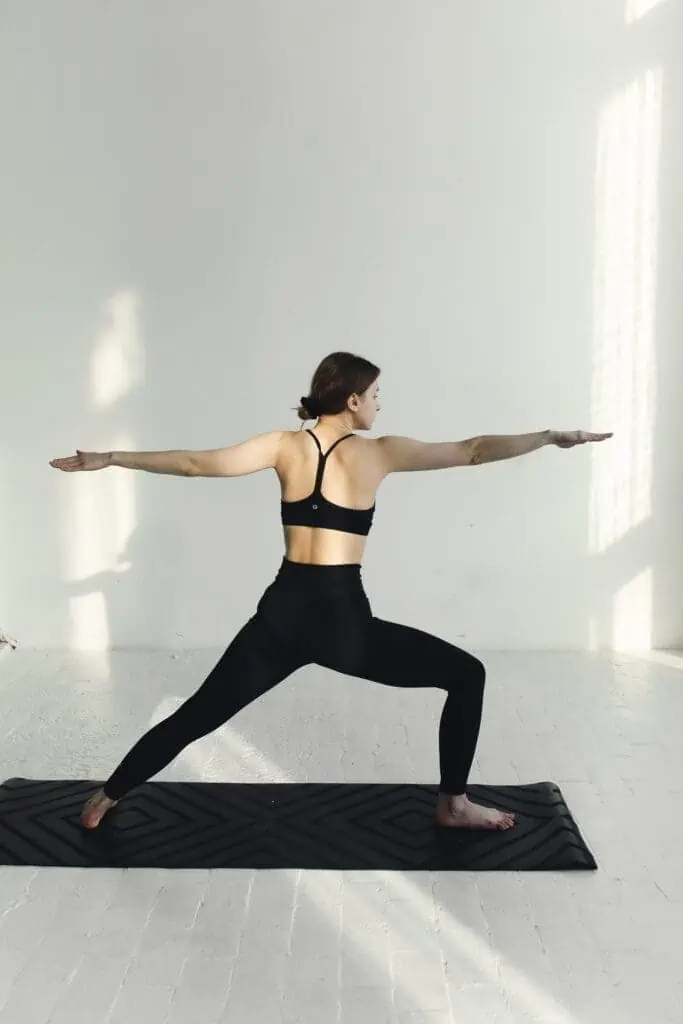 how to do the lunge poses in yoga