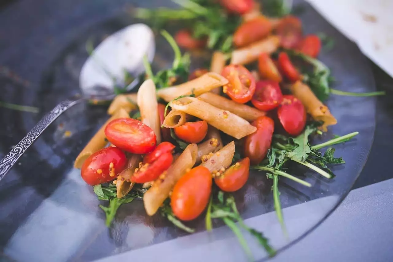 Salad, Rucola, Tomato image.