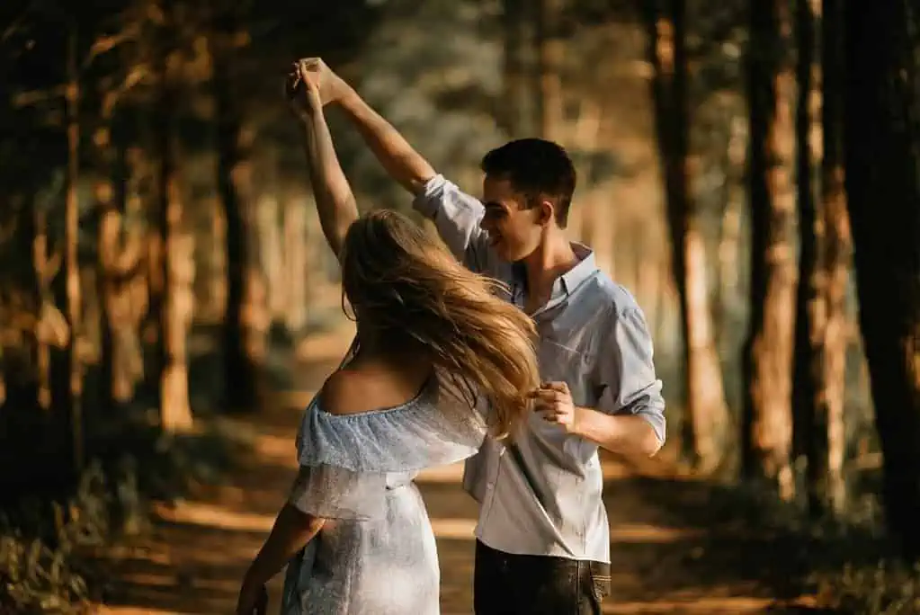 How to Survive a Loveless Sexless Marriage 4 man and woman dancing in the centre