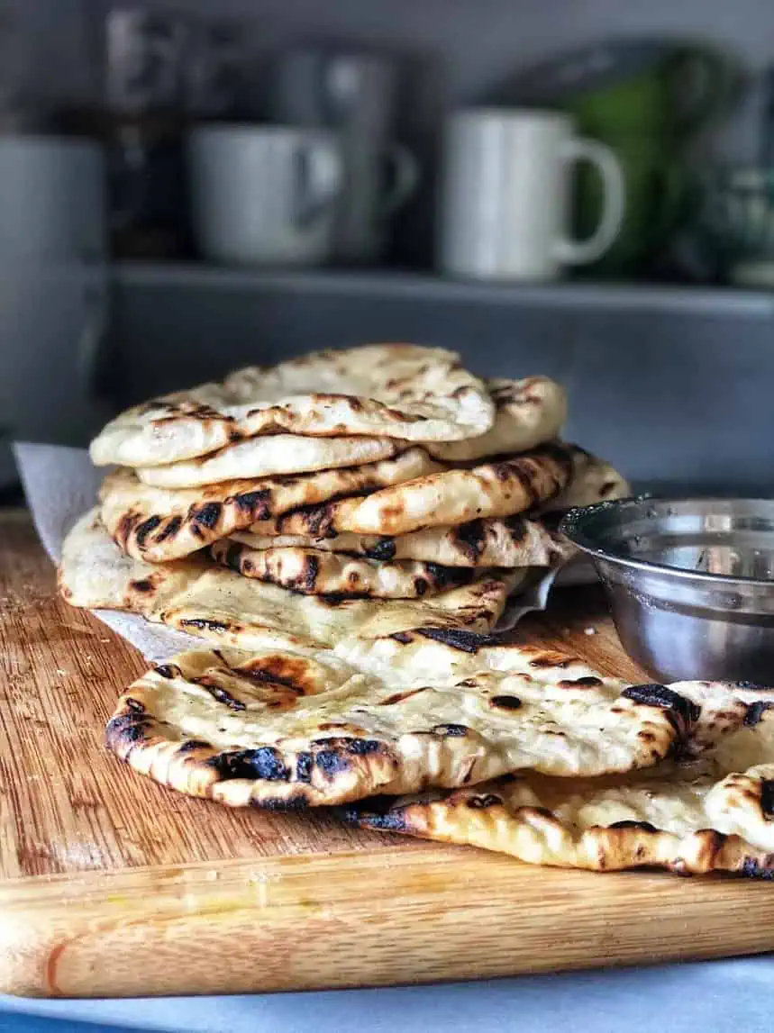 What to Eat with Naan Bread? 1 delicious naan bread ready to be served