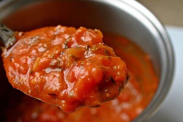 what to eat tomato soup with
