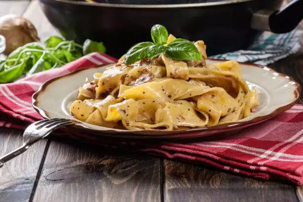 Cook Classic Handmade Pasta with Vodka Sauce in Los Angeles!