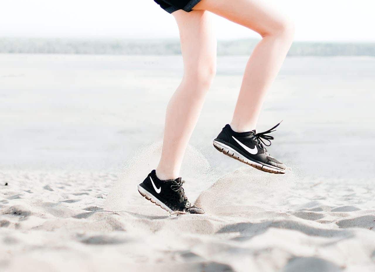 should you run on your toes