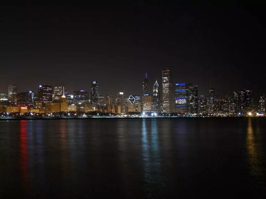 what is the tallest building in Chicago.