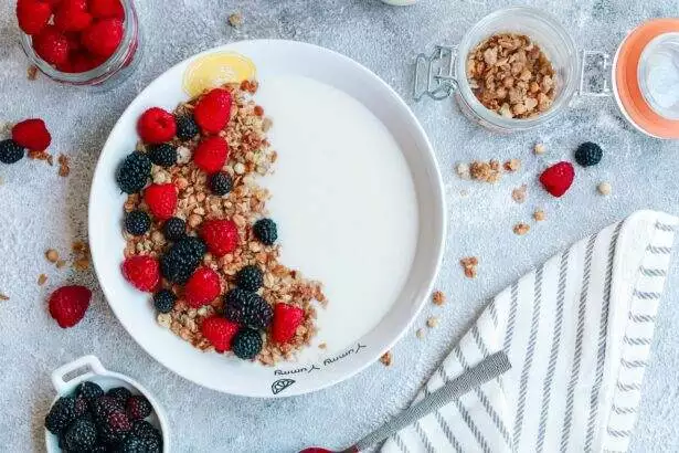 what to eat with granola