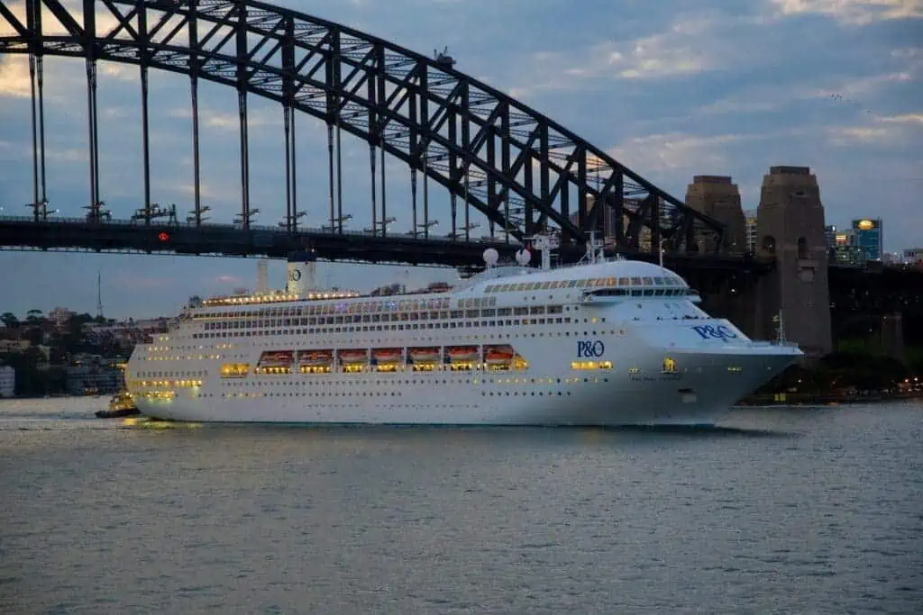 How Long Does It Take to Build a Cruise Ship? 6 how much time does it take to build a cruise ship