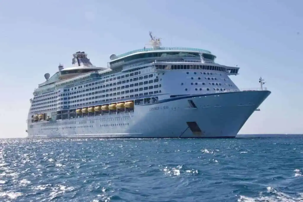 How Long Does It Take to Build a Cruise Ship? 3 photo of a giant cruise ship