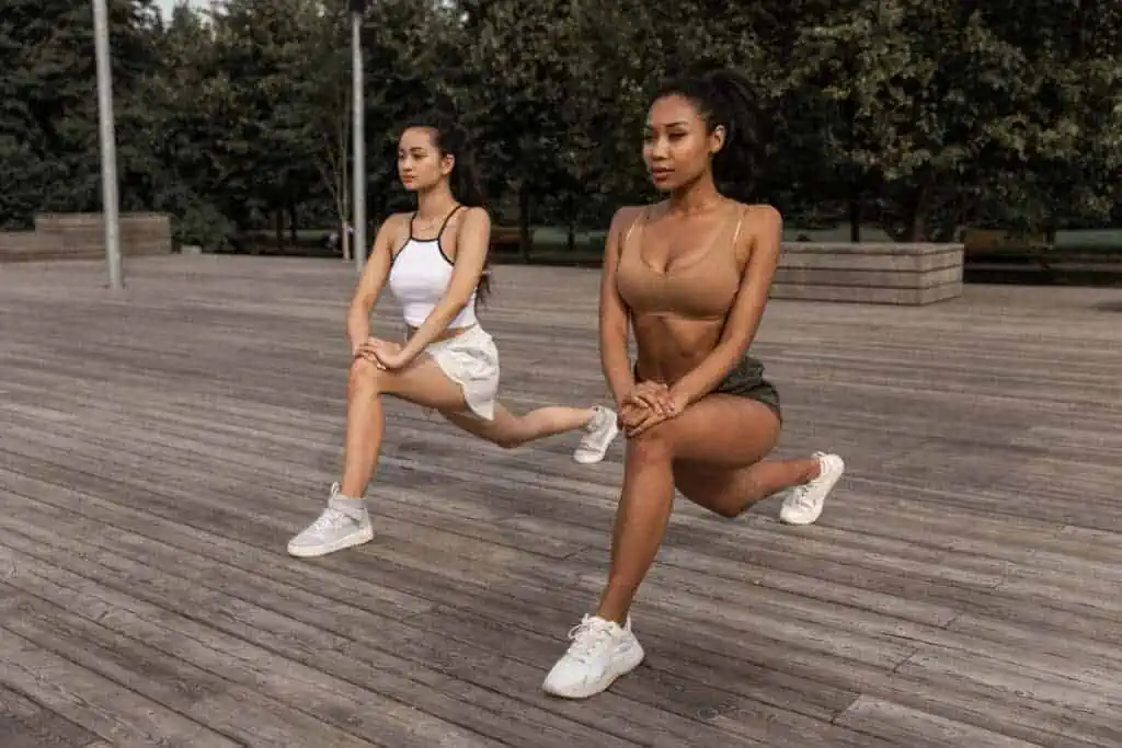 how to do the lunge poses in yoga