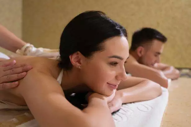 Blissful Indulge at VIP 60-Min Couples Massage in Las Vegas!