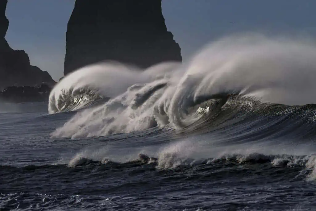 Impacts of Wind Patterns on Climate: Understanding the Effects 6 affect of wind in the sea and oceans