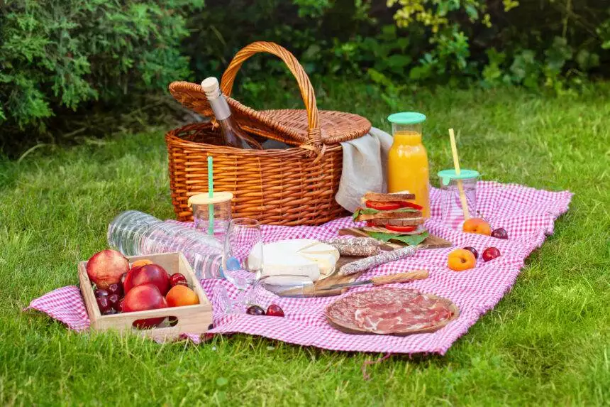 A Self-Guided Mystery Picnic Awaits in Nevada City! 1 A Self-Guided Foodie Escapade & Picnic Awaits in Nevada City