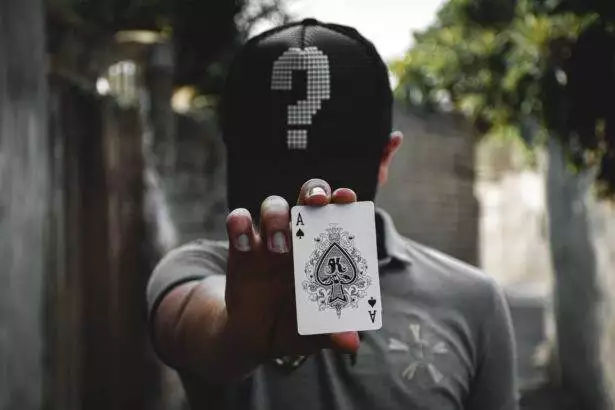 A Unique Comedy Magic Walking Tour Awaits in Philadelphia!