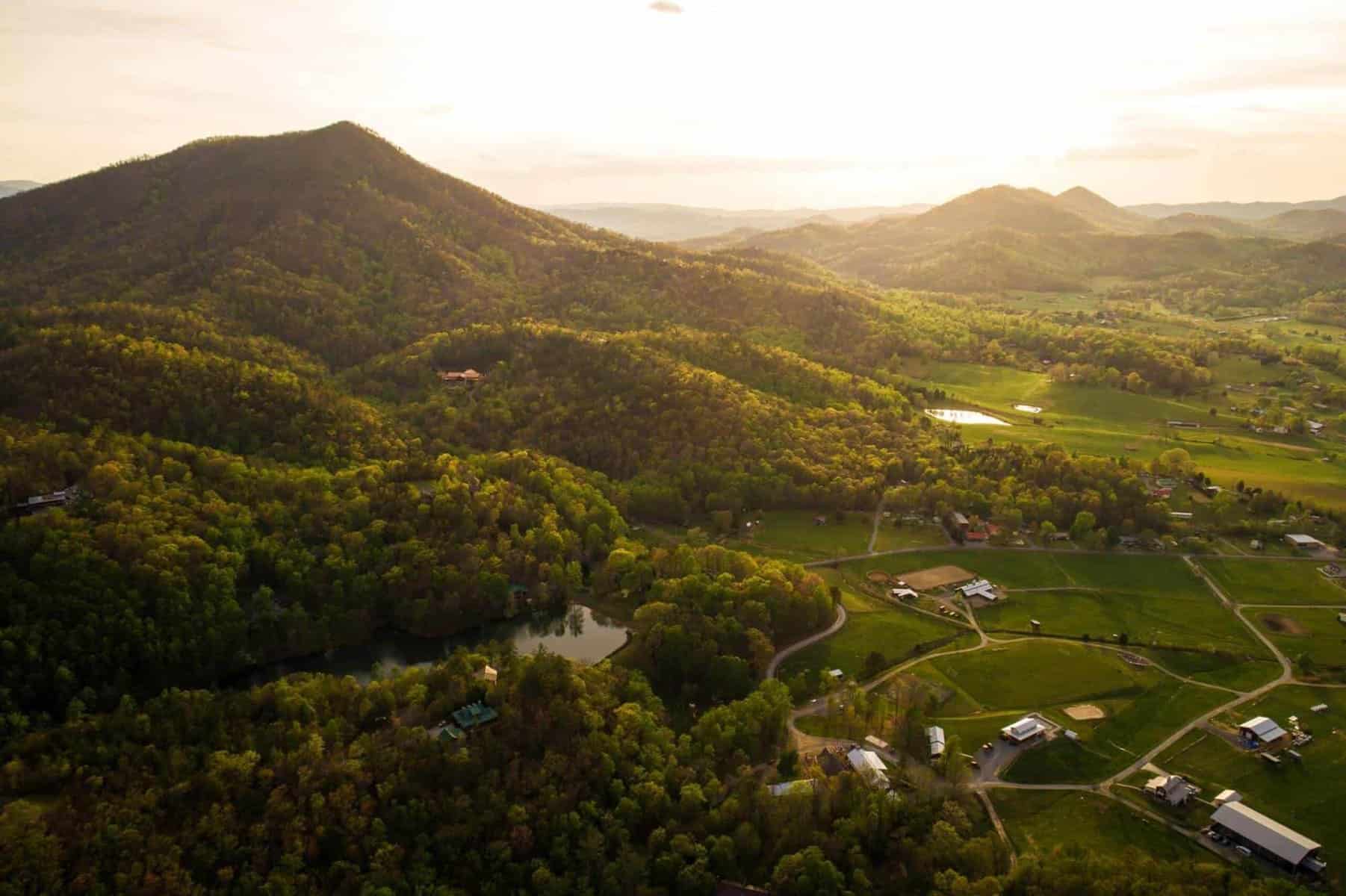 An Adventurous Tour to Skyland Ranch Awaits in Sevierville!
