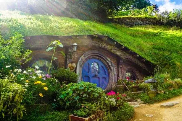 how to build a hobbit house