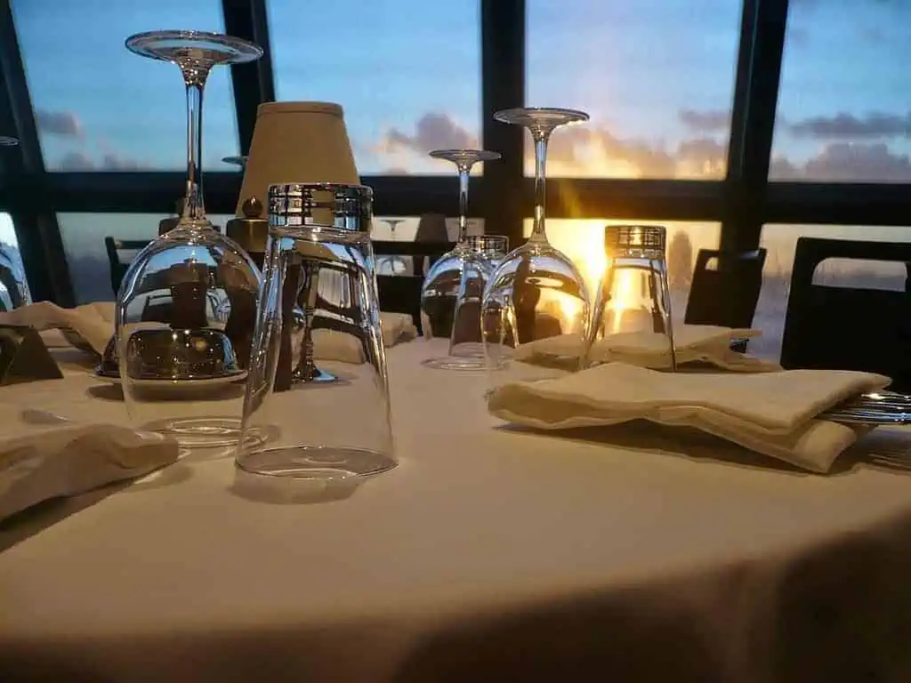 Sail & Savor: Captain’s Lunch Cruise in Cincinnati! 2