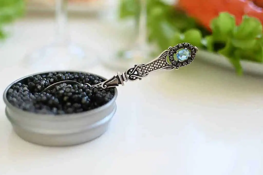 What Cracker to Eat with Caviar? 8 Best Options 5