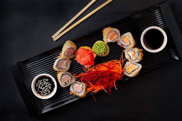 Dark Dining Delights: Sushi Omakase Edition in Chicago!