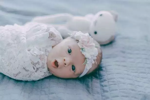 How to Know If the Baby Is Too Hot In a Swaddle