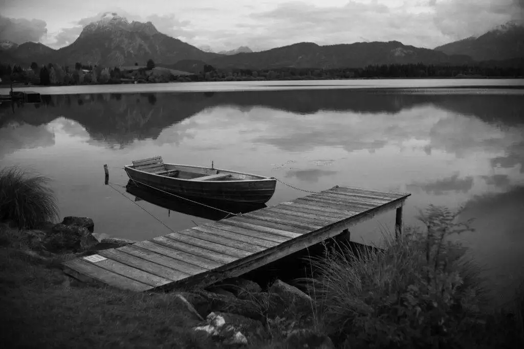 Paddle-Ready: A Comprehensive Guide to Crafting Your Own Kayak Launch 4 DIY kayak launch