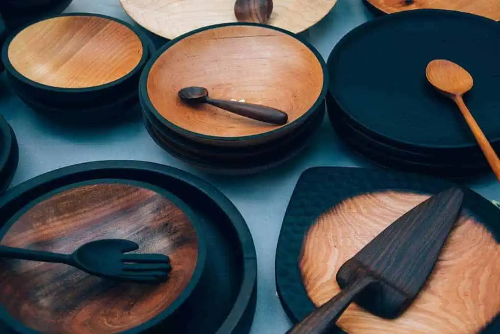 What Cracker to Eat with Caviar? 8 Best Options 7