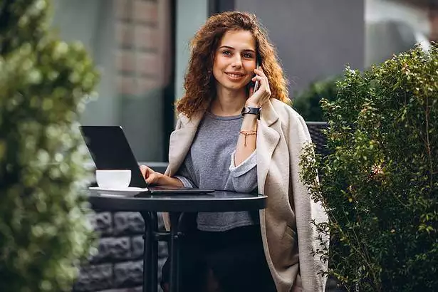 Side Hustles for Married Women in 2024 4