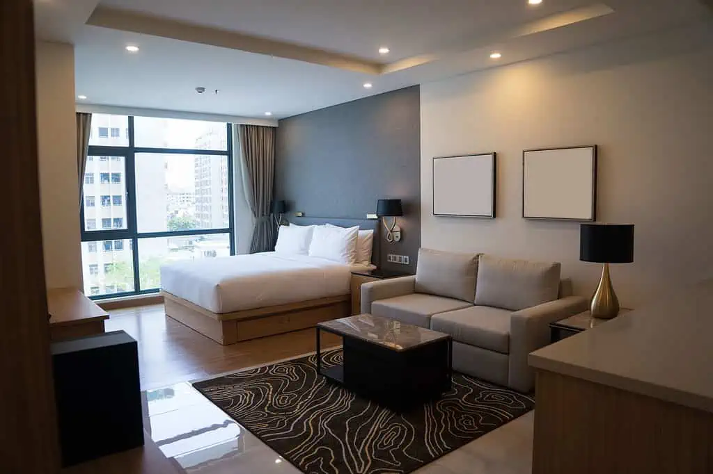 how to own a hotel without money