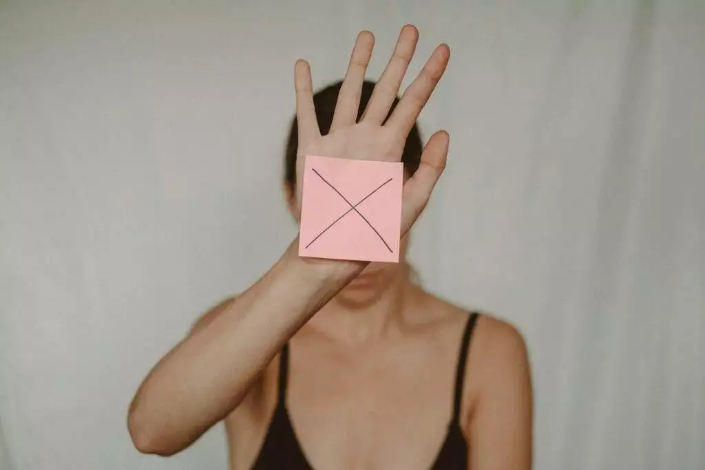 7 Symptoms of Daughters of Narcissistic Mothers 3 daughters of narcissistic mothers