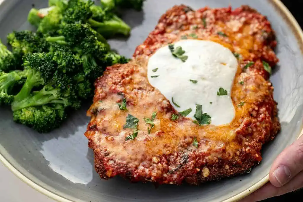 Elevate Your Chicken Parm Feast: What to Eat with Chicken Parmesan? 2 Chicken Parmesan