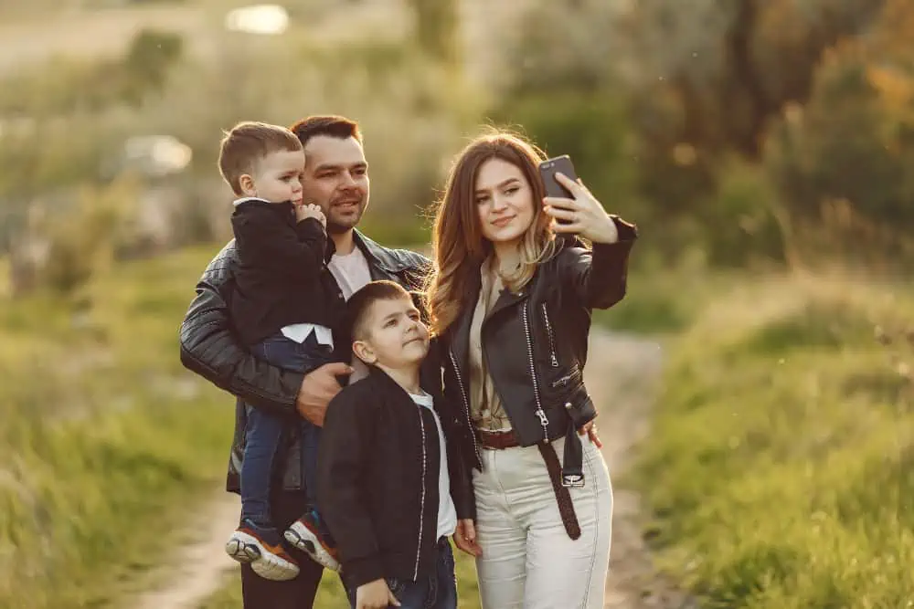 how to choose a family photographer