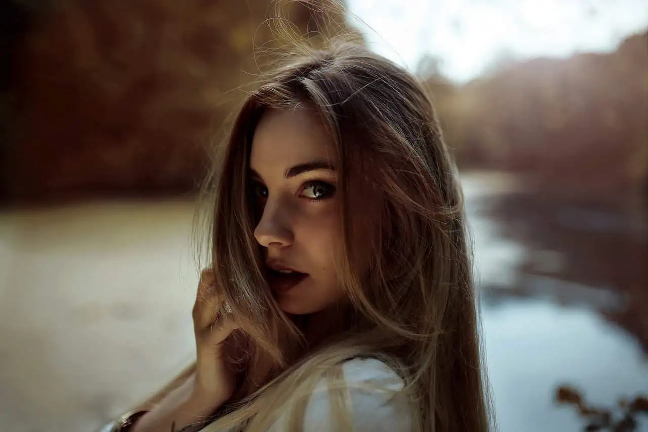 Best hair colors for enhancing brown eyes.