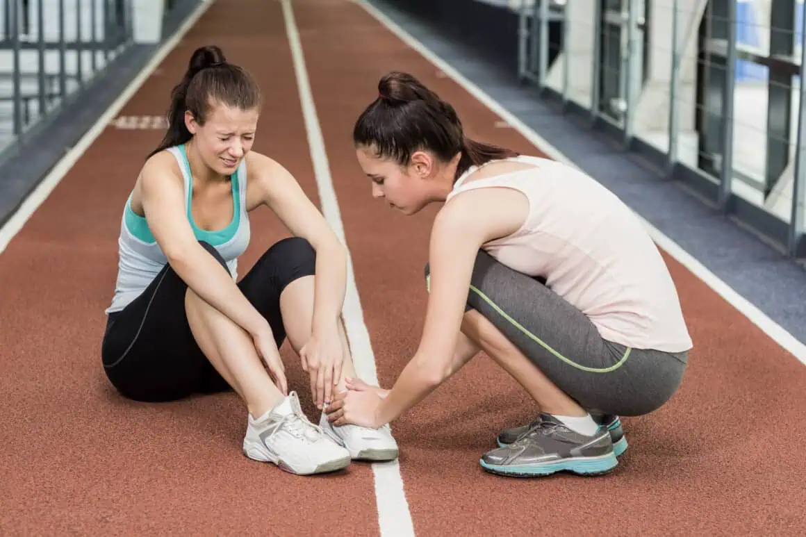 Recognizing the Signs That Indicate You Need Wide Shoes 3 Recognizing the Signs That Indicate You Need Wide Shoes 1