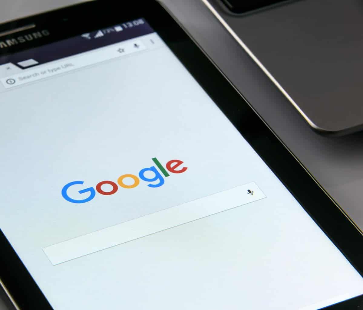 Google search engine homepage displayed on a mobile device.