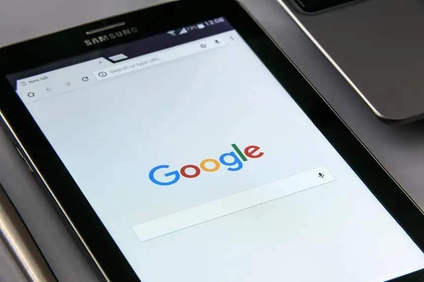 Google search engine homepage displayed on a mobile device.